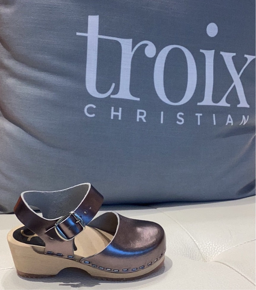 STORM GREY MARY JANE CLOGS