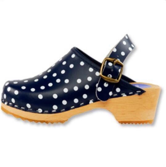PREPPY LEATHER CLOGS