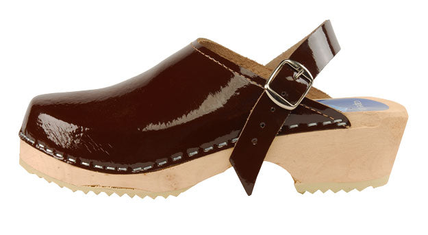 MOCHA PATENT CLOGS