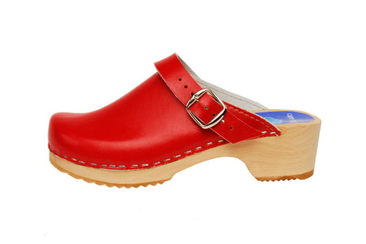 LIPSTICK RED CLOGS